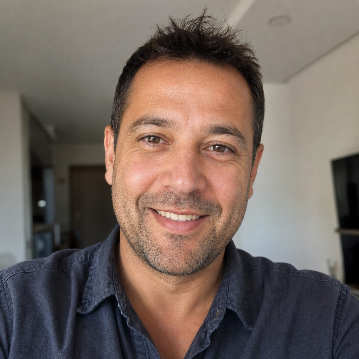 Óscar M.